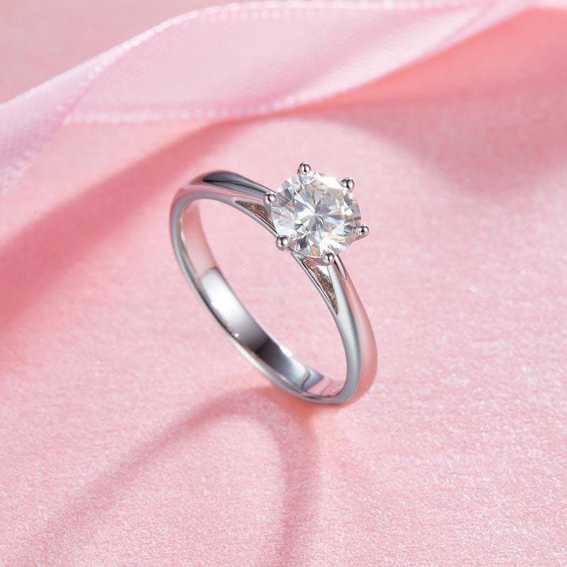 1 Carat Moissanite Diamond Classic 6 Claws Engagement