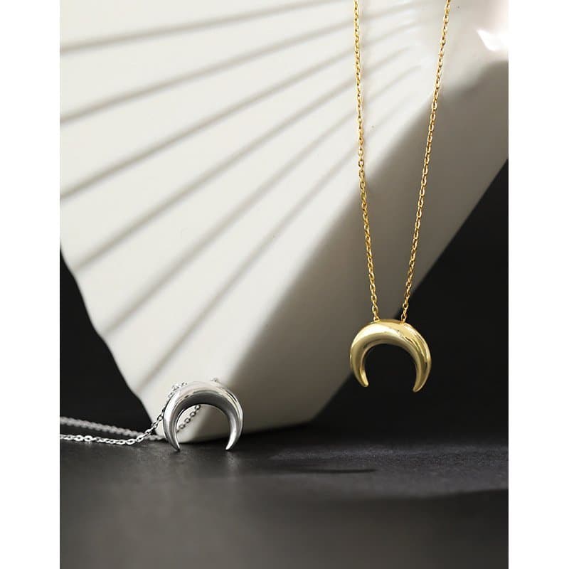 Crescent Moon 925 Sterling Silver Necklace