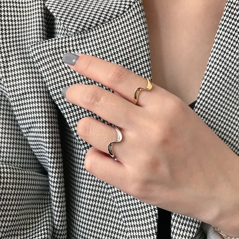 Elegant Wave 925 Sterling Silver Adjustable Ring
