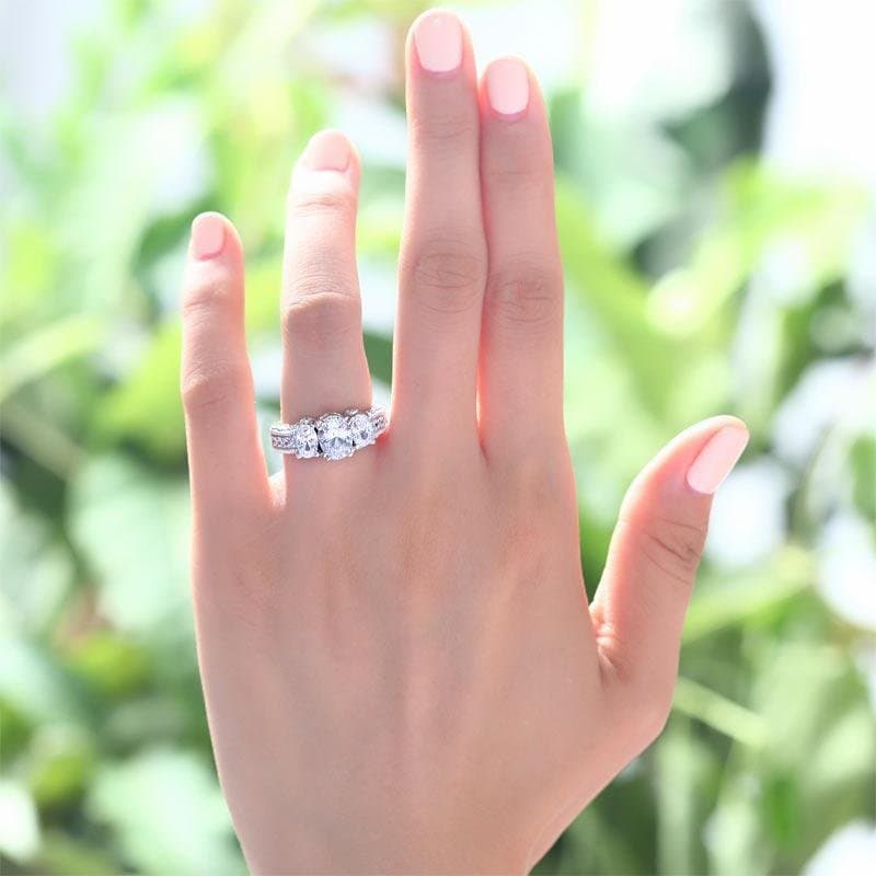 Vintage Style 2 Carat Created Diamond Ring
