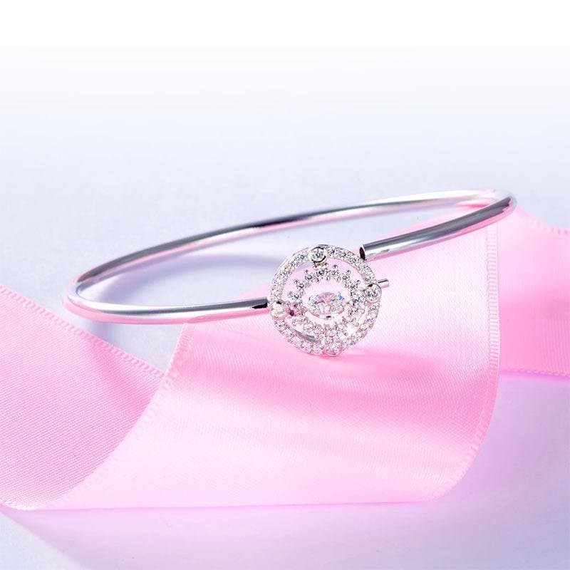 Halo Dancing Stone Bangle