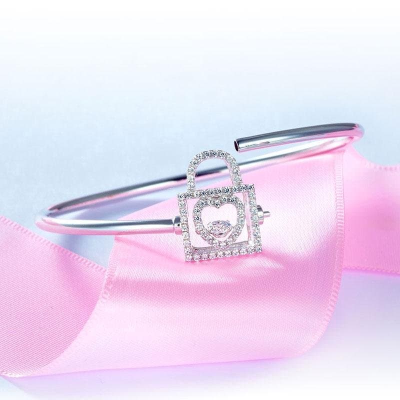Heart Lock Dancing Stone Bangle