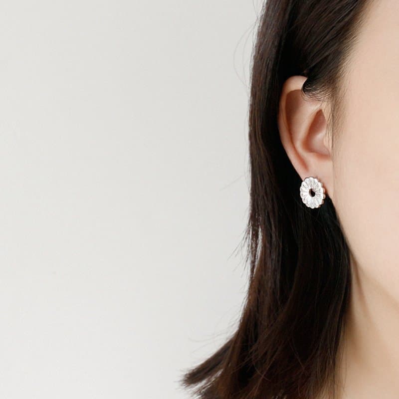 Chrysanthemum Flowers 925 Sterling Silver Stud Earrings