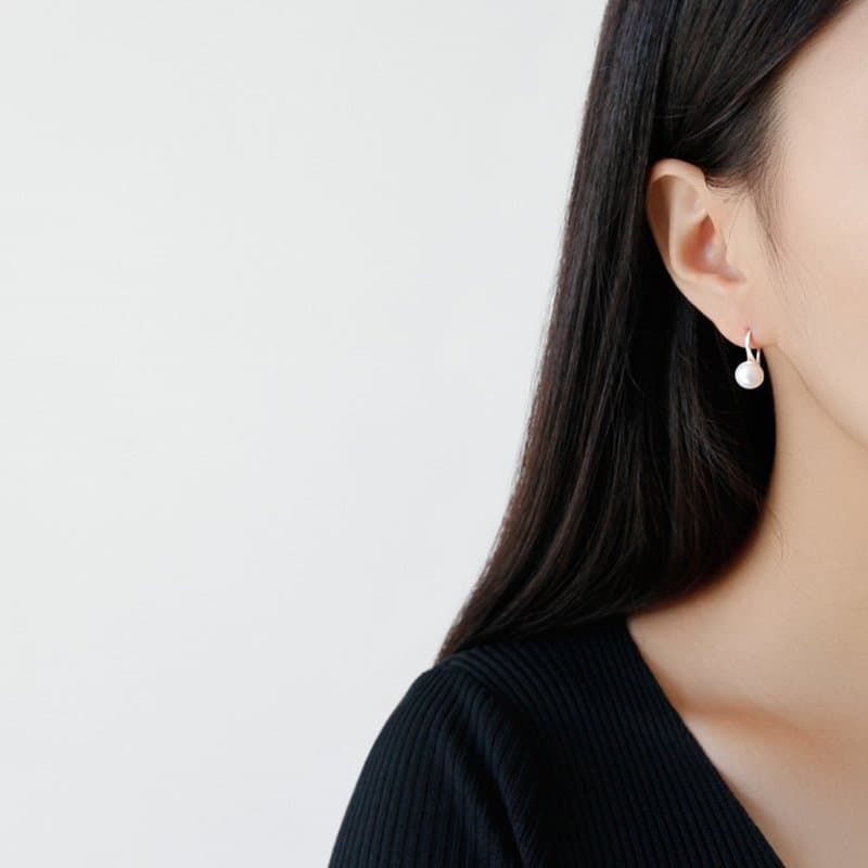 Round Natural Pearl 925 Sterling Silver Dangling Earrings