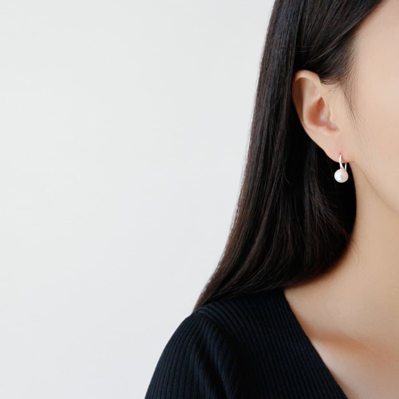 Round Natural Pearl 925 Sterling Silver Dangling Earrings