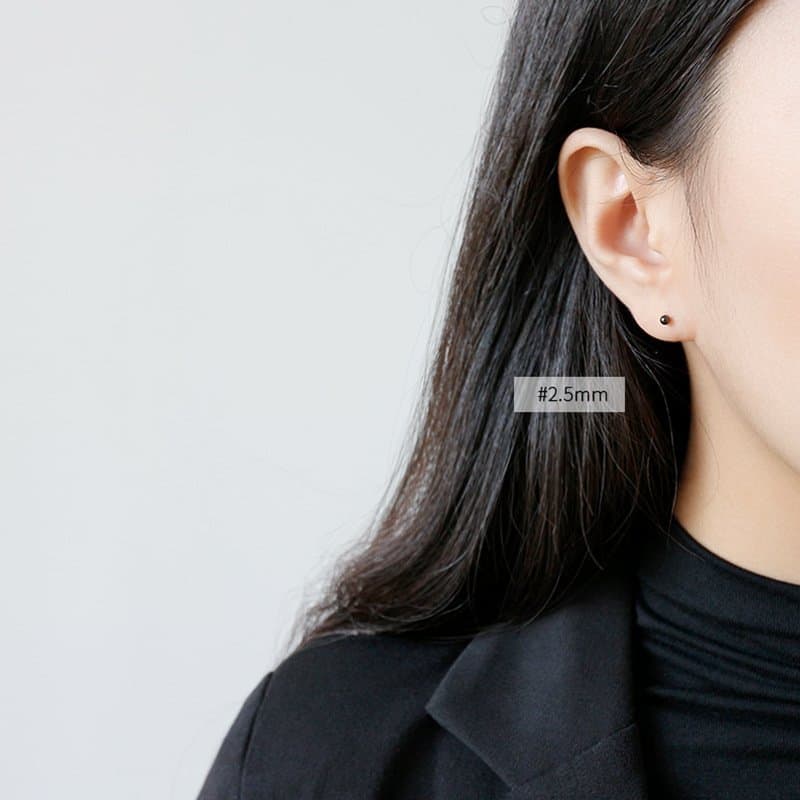 Black Round Bean 925 Sterling Silver Stud Earrings
