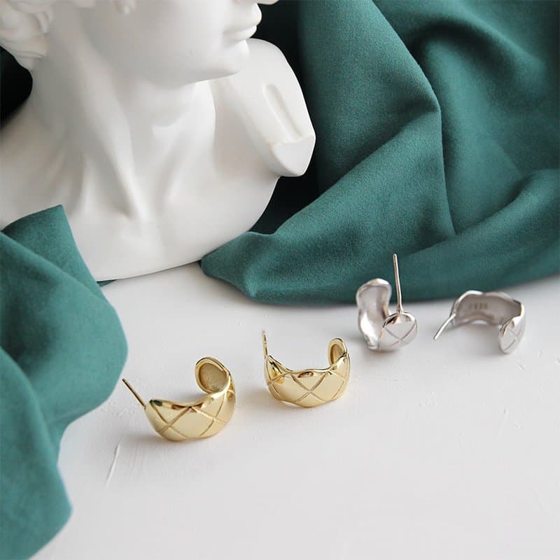 Check Pattern C Shape 925 Sterling Silver Stud Earrings