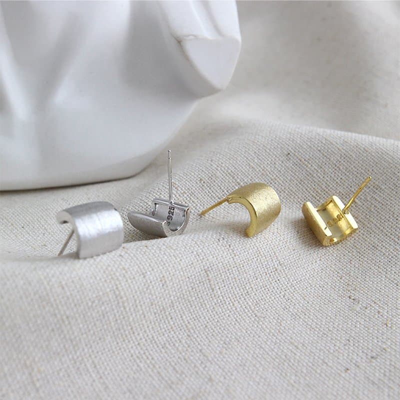 Geometric Smi Circle 925 Sterling Silver Stud Earrings