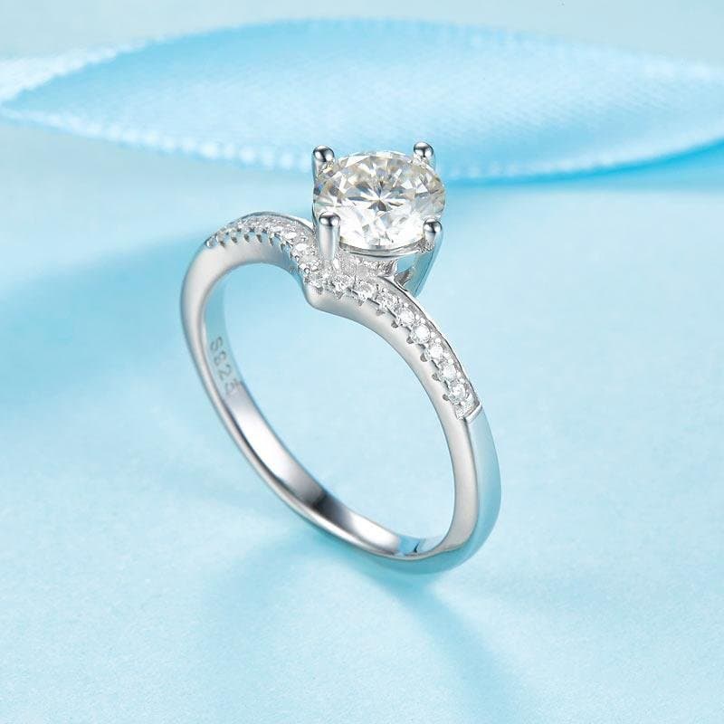 1 Carat Moissanite Diamond Engagement Ring