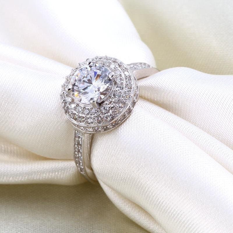 1 Carat Round Cut Created Diamond Ring