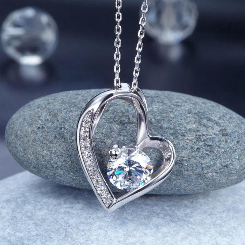 Heartr Pendant Necklace