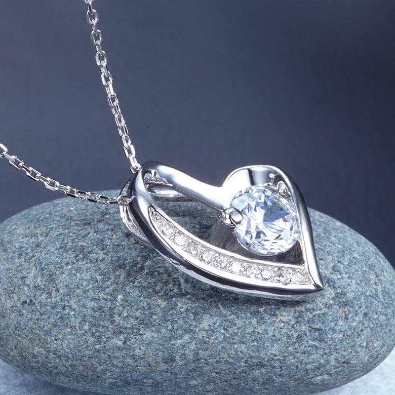 Heartr Pendant Necklace