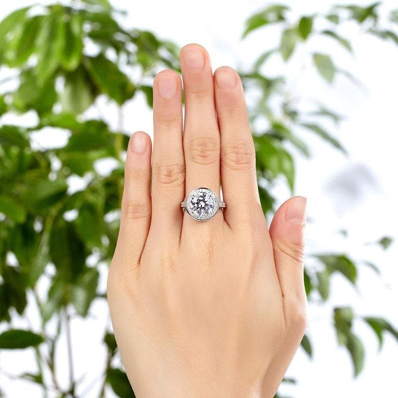 Halo 3.5 Ct Created Diamond Ring