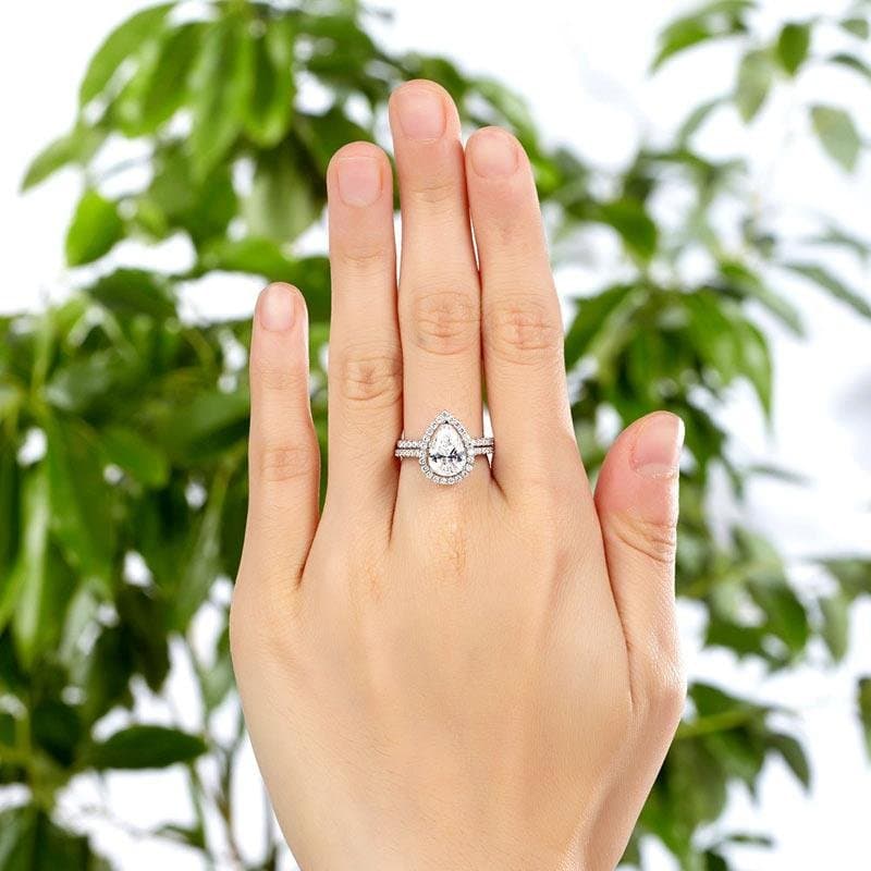 2 Ct Pear Ring Set