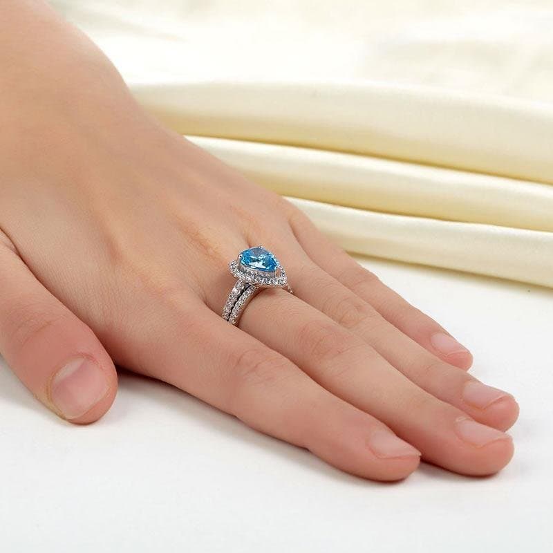 2 Carat Pear Blue Created Diamond Ring Set