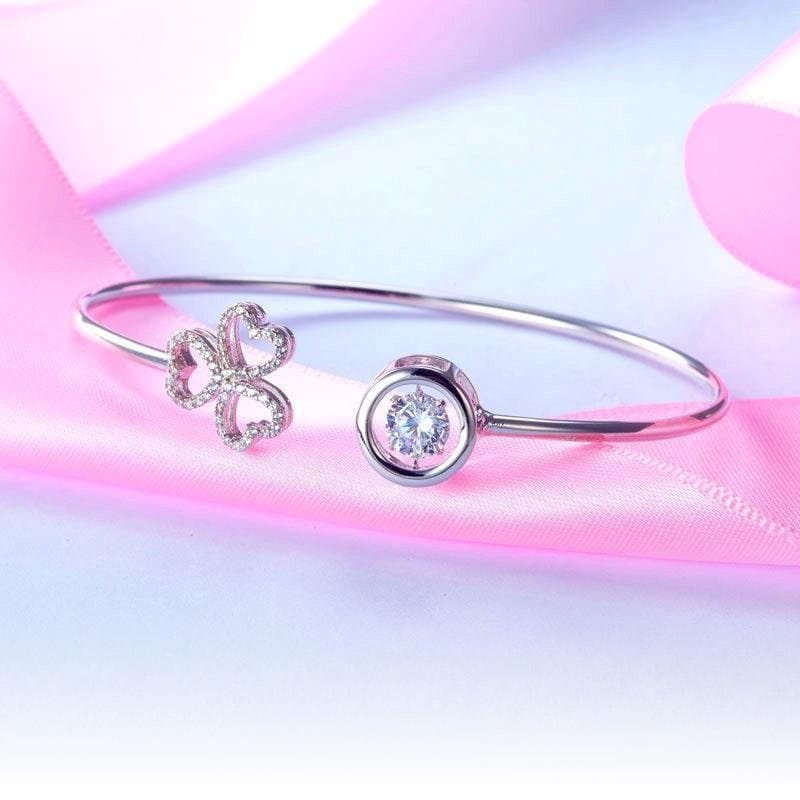 Dancing Stone 3 Hearts Flower Bangle