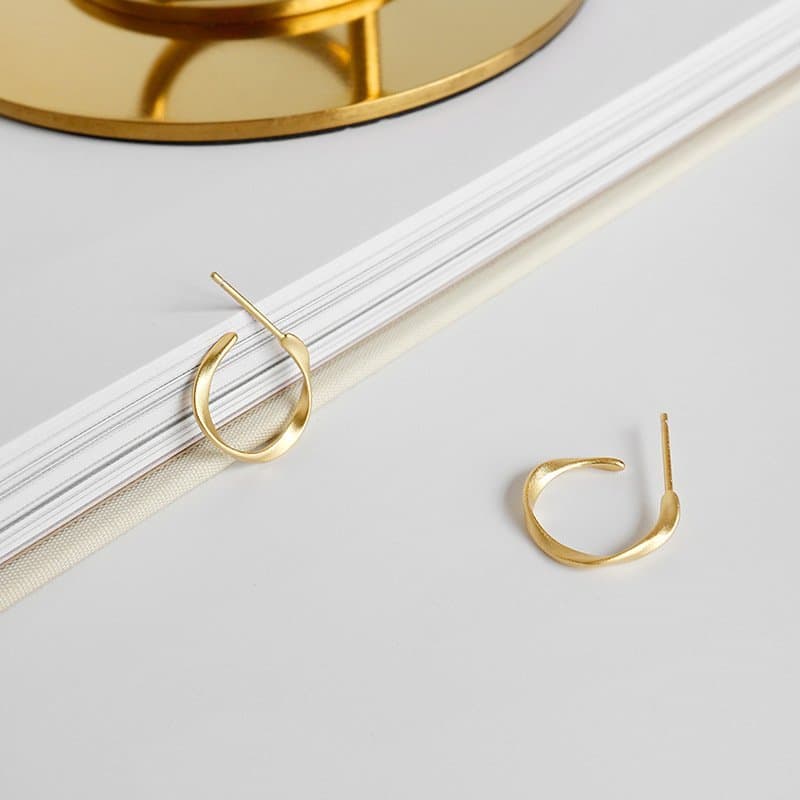 Twisting 925 Sterling Silver Hoop Earrings