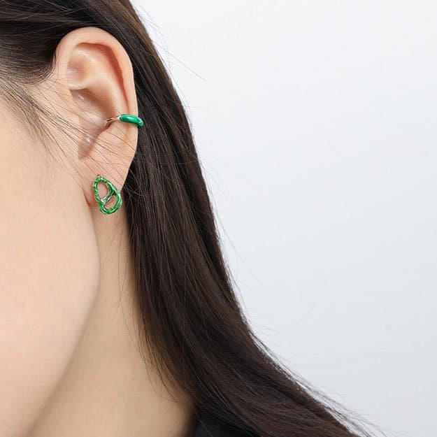 Asymmetric Green Hollow Pig Noise 925 Sterling Silver Dangling Earrings
