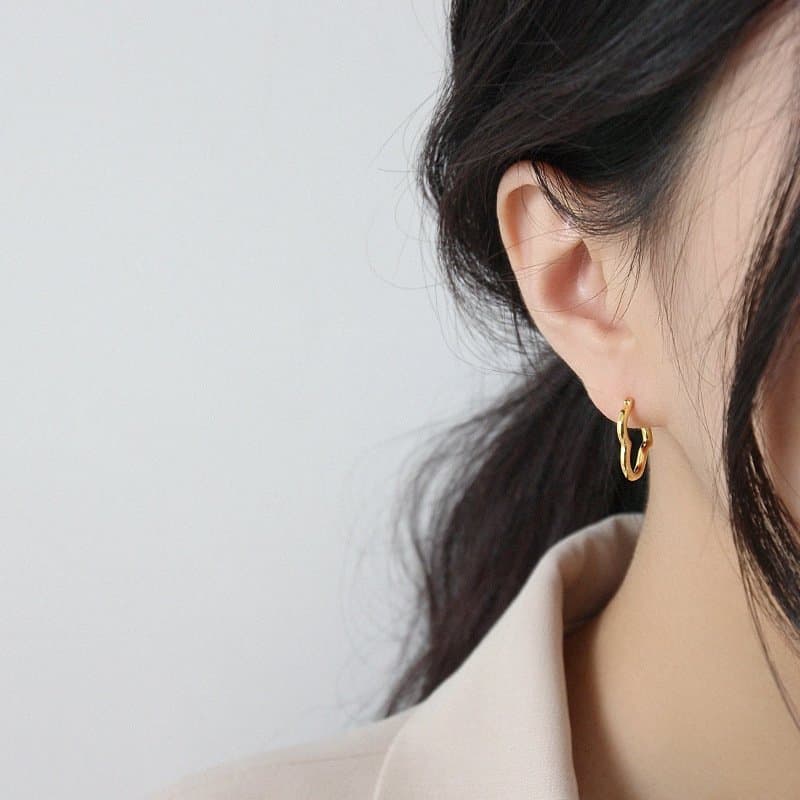 Lady Hollow Heart 925 Sterling Silver Hoop Earrings