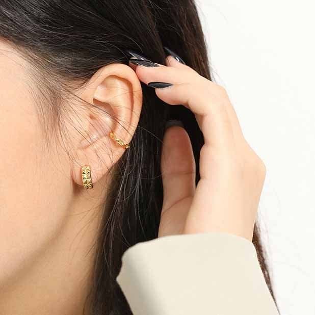 Gear Circle 925 Sterling Silver Huggie Hoop Earrings