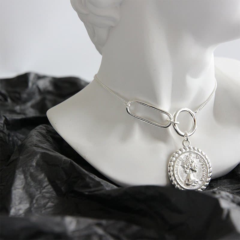 Elizabeth Portrait 925 Sterling Silver Necklace