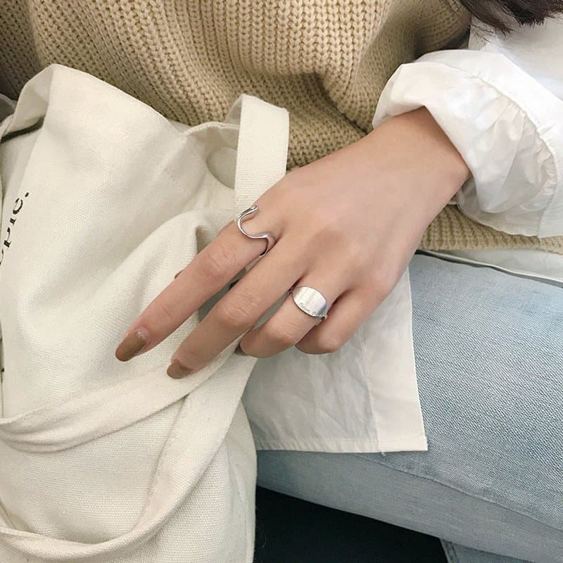 Geometric Eavpe Diem Letters 925 Sterling Silver Adjustable Ring