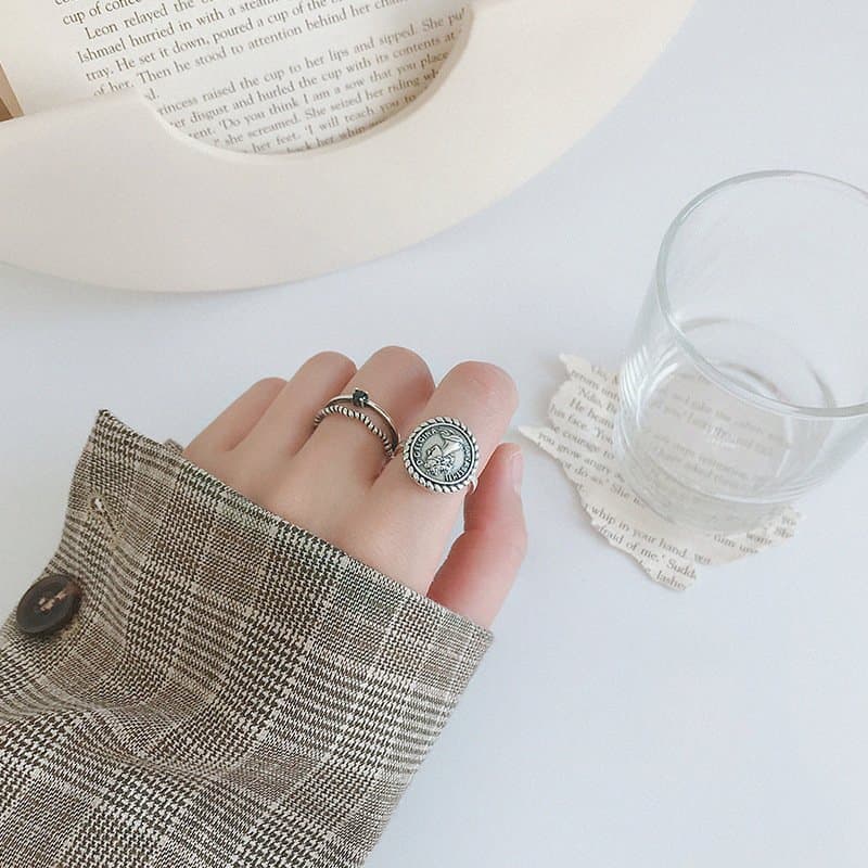 Vintage Elizabeth Portrait 925 Sterling Silver Adjustable Ring