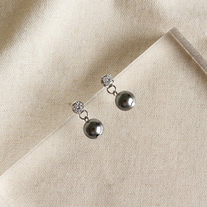 Round Shell Pearls CZ 925 Sterling Silver Stud Earrings