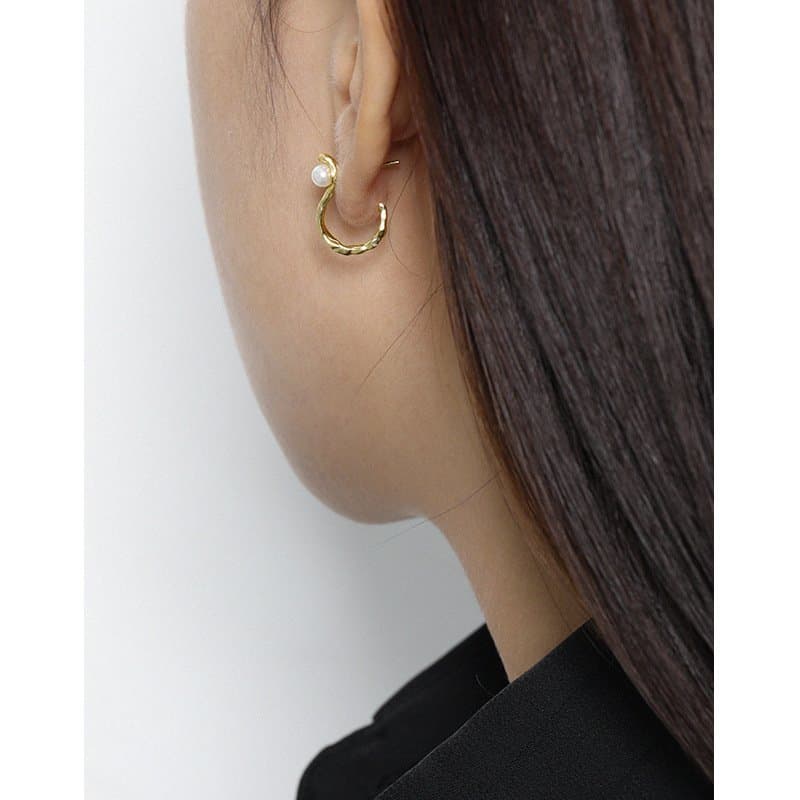 S Shape Round Shell Pearl 925 Sterling Silver Hoop Earrings